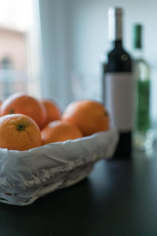 Orange Crush Barcelona Apartment Ngoại thất bức ảnh